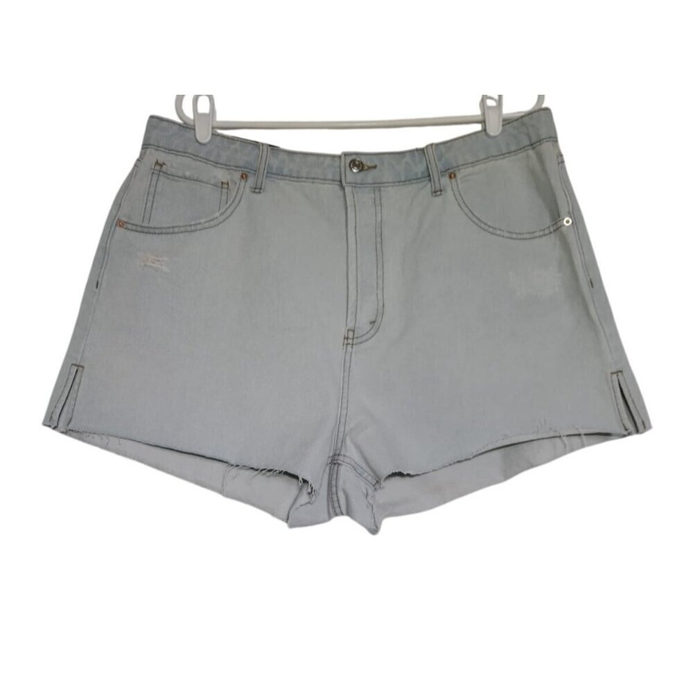 Wild Fable Women's Super High Waisted Light Wash Denim Cutout Shorts. NWT